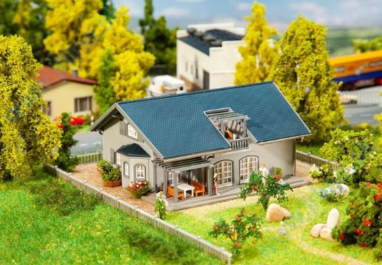 Obrázok pre 49/232560 Rodinný dom  * 1978-1985